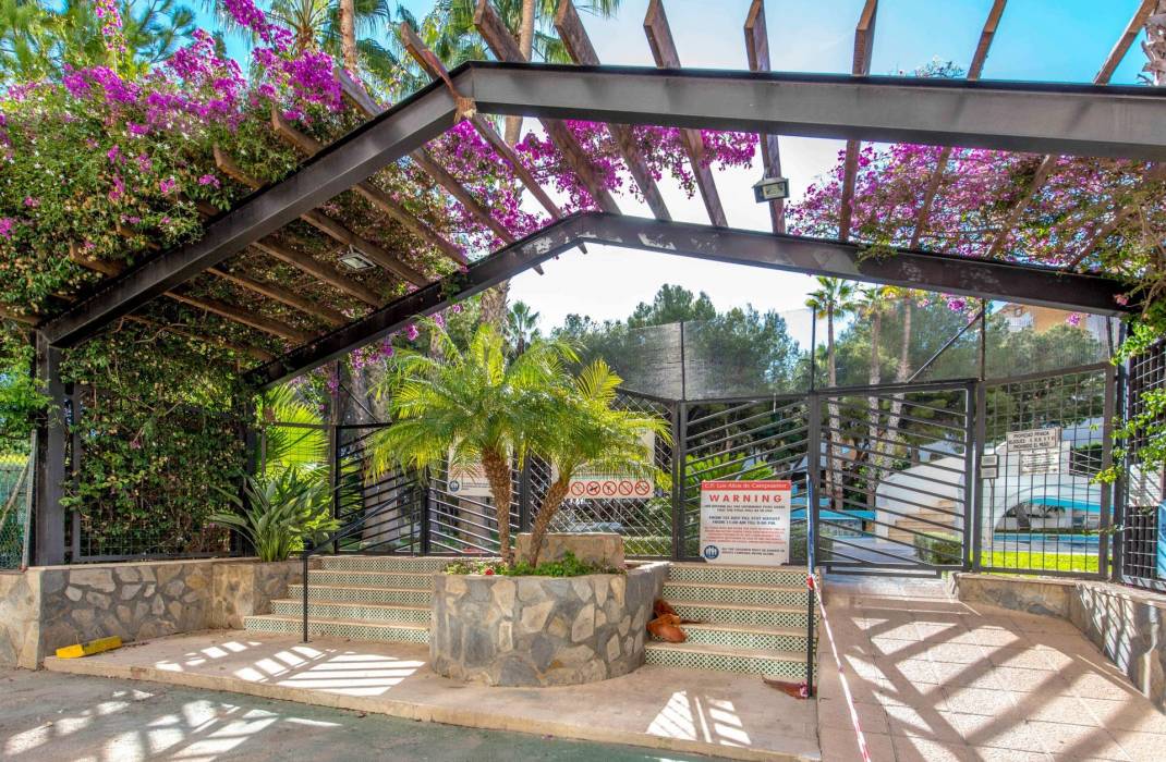 Resale - Apartment - Orihuela Costa