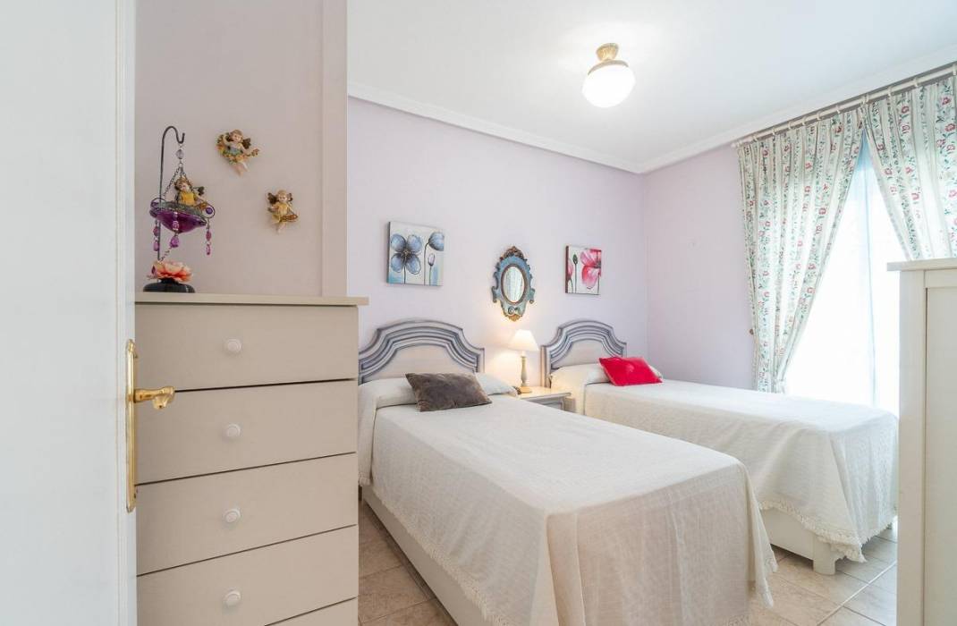 Resale - Apartment - Orihuela Costa