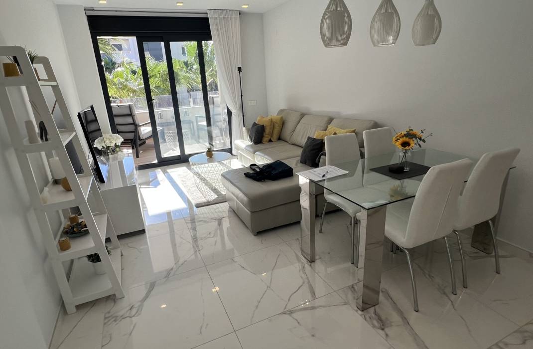 Resale - Apartment - Orihuela Costa