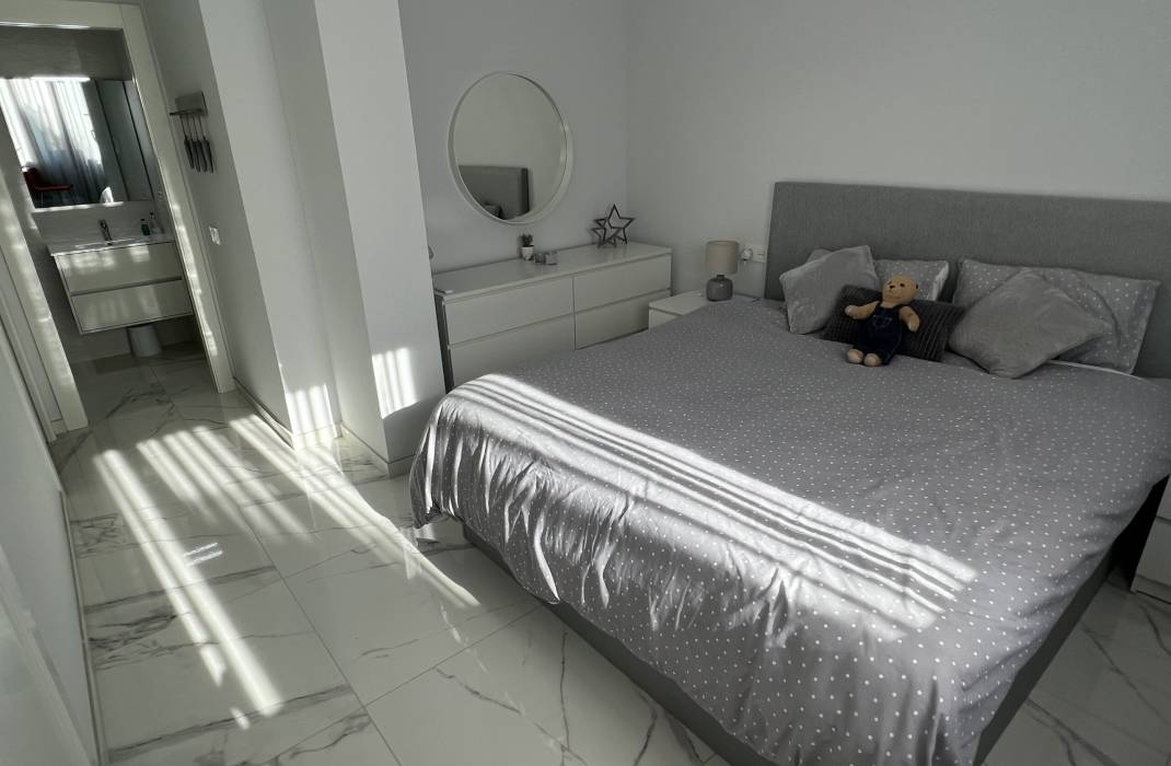 Resale - Apartment - Orihuela Costa