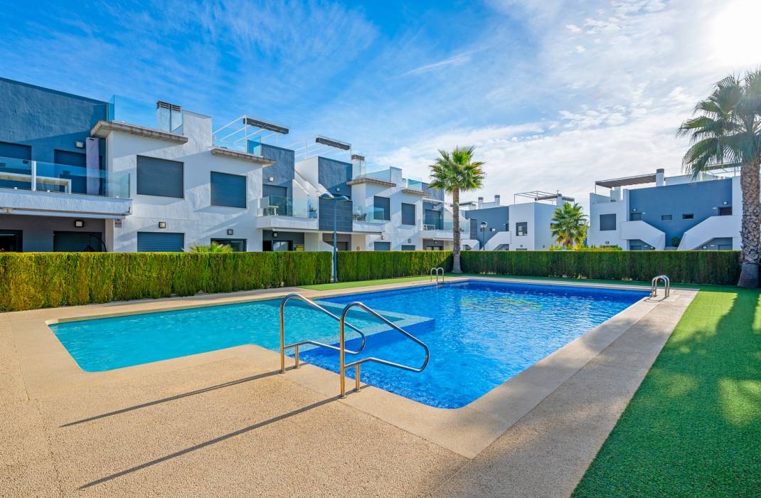 Resale - Apartment - Pilar de la Horadada