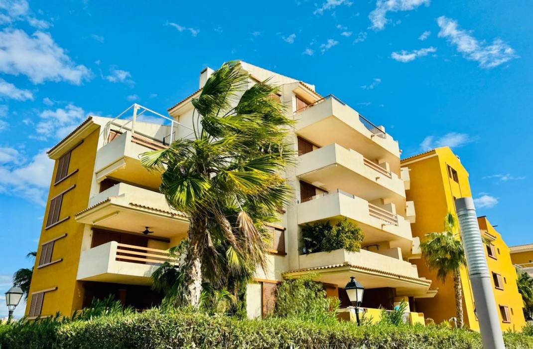 Resale - Apartment - Punta Prima - calle Mar de Fondo N 2