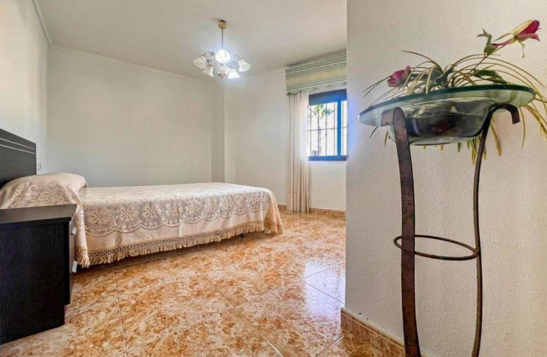 Resale - Apartment - San Miguel de Salinas - Pueblo