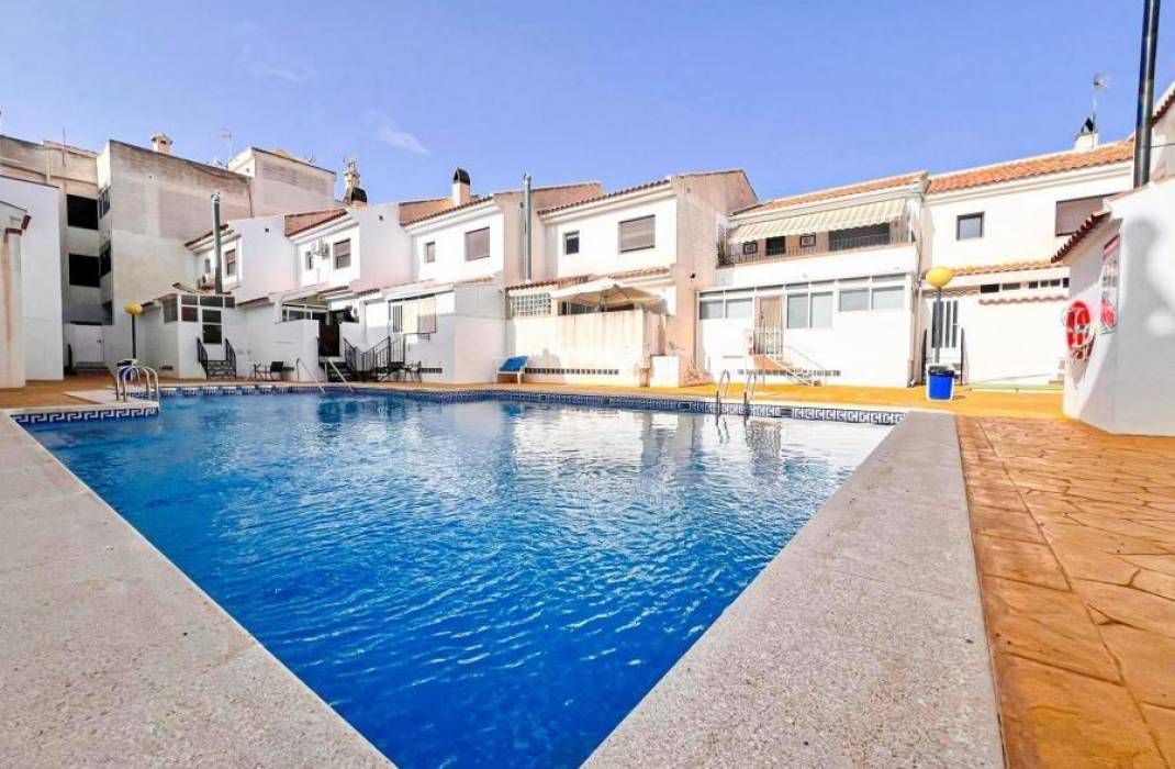 Resale - Apartment - San Miguel de Salinas - Pueblo