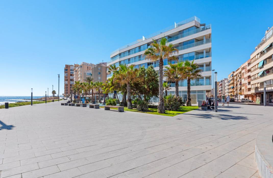 Resale - Apartment - Torrevieja - 0