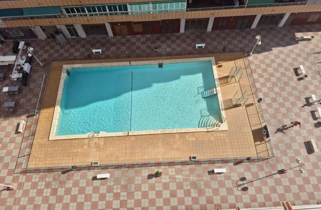 Resale - Apartment - Torrevieja - Acequion