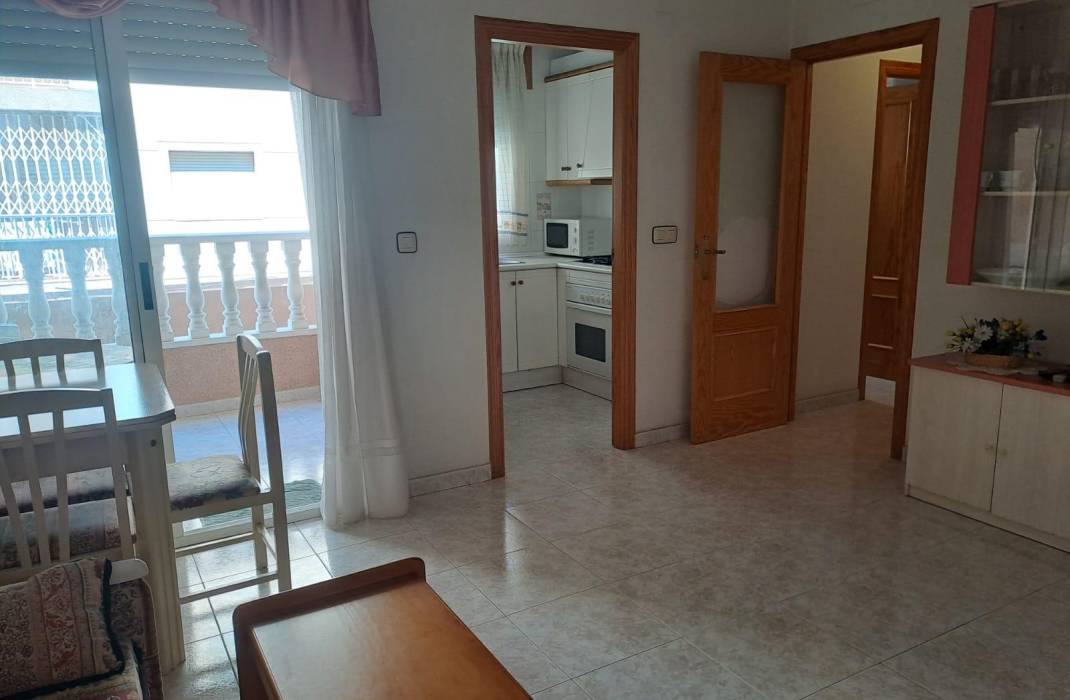 Resale - Apartment - Torrevieja - Acequion