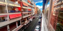 Resale - Apartment - Torrevieja - Acequion