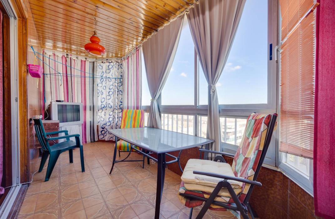 Resale - Apartment - Torrevieja - Acequion