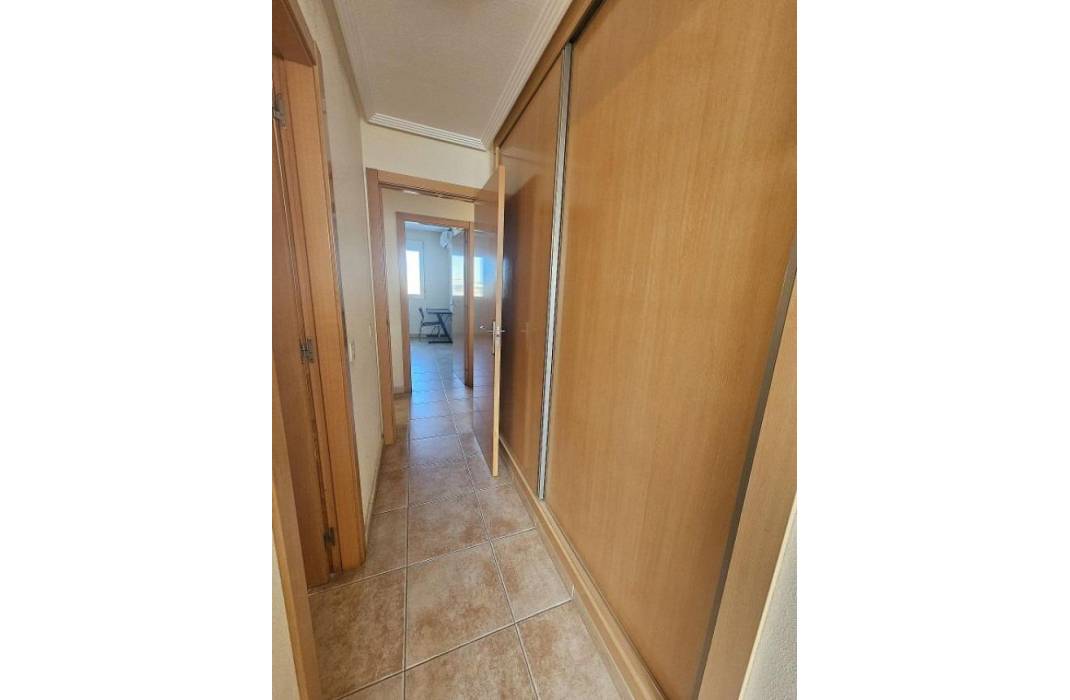 Resale - Apartment - Torrevieja - Acequion