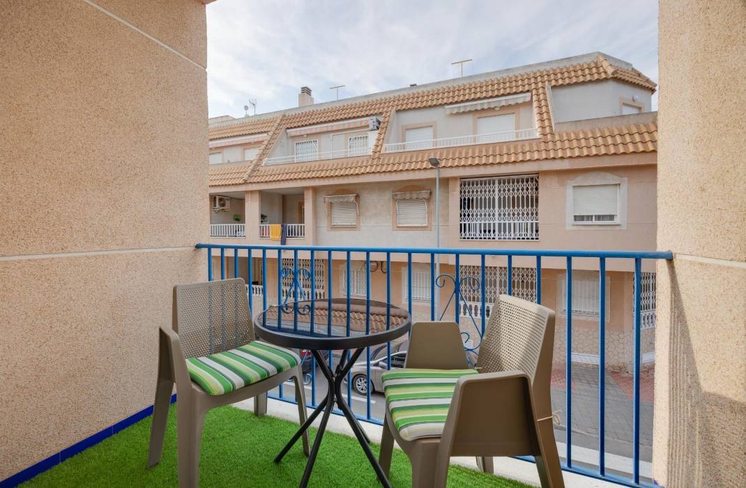 Resale - Apartment - Torrevieja - Acequion