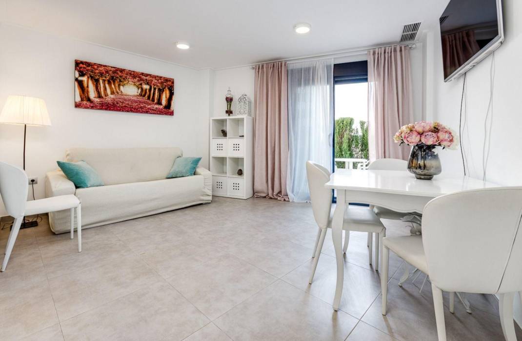 Resale - Apartment - Torrevieja - Aguas Nuevas