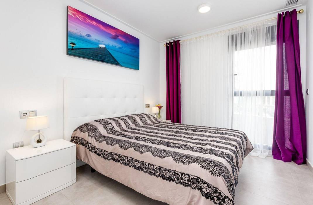 Resale - Apartment - Torrevieja - Aguas Nuevas