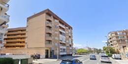 Resale - Apartment - Torrevieja - Av. Dr. Gregorio Marañón, 11