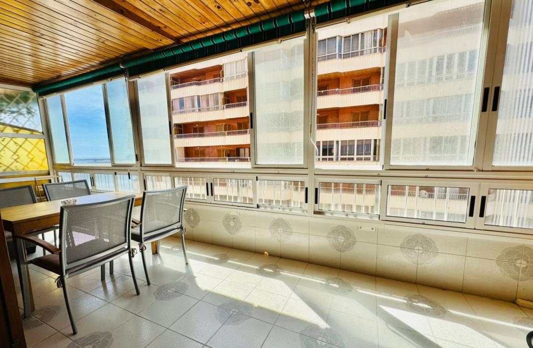 Resale - Apartment - Torrevieja - AVENIDA GREGORIO MARAÑON, 39 - ESC 1 - 3º - D