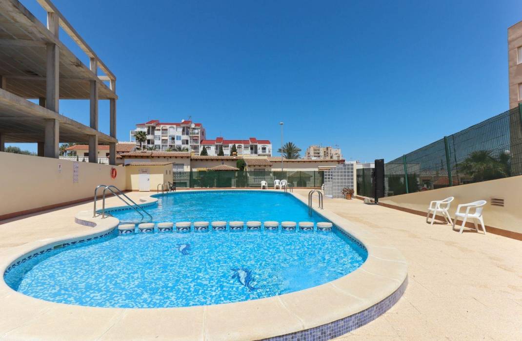 Resale - Apartment - Torrevieja - Cabo cervera