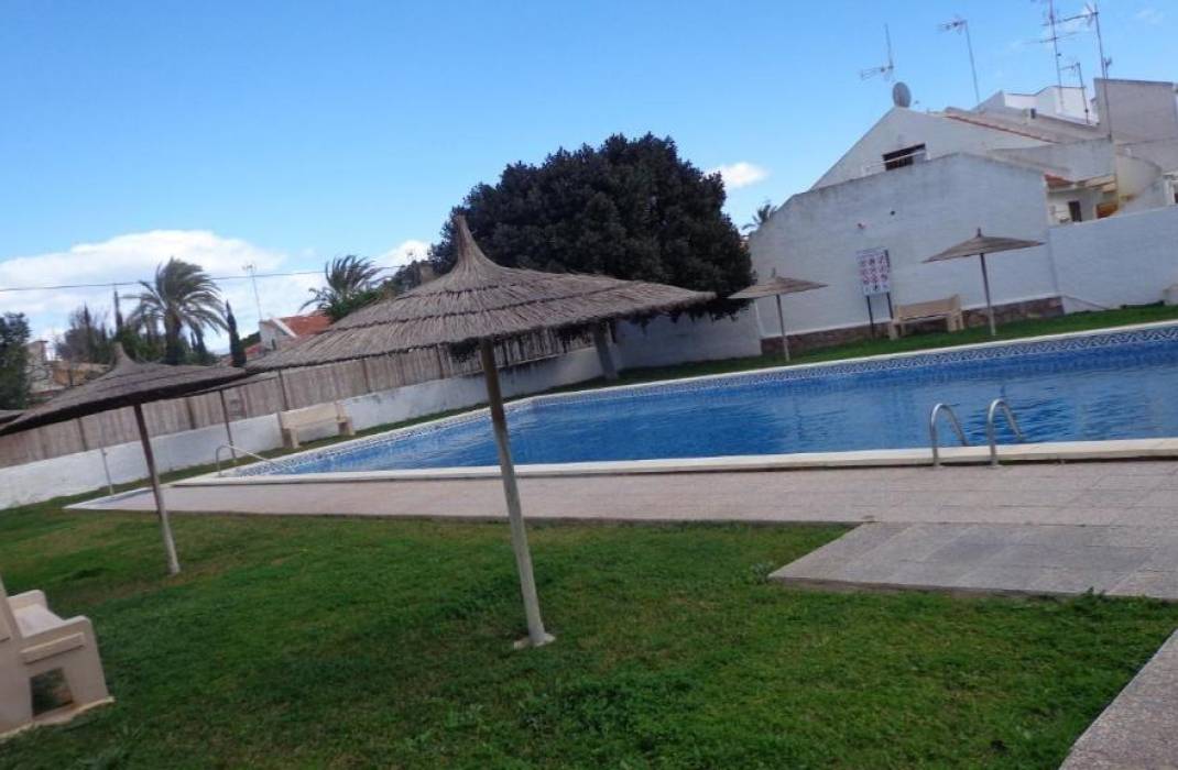 Resale - Apartment - Torrevieja - Calas blanca