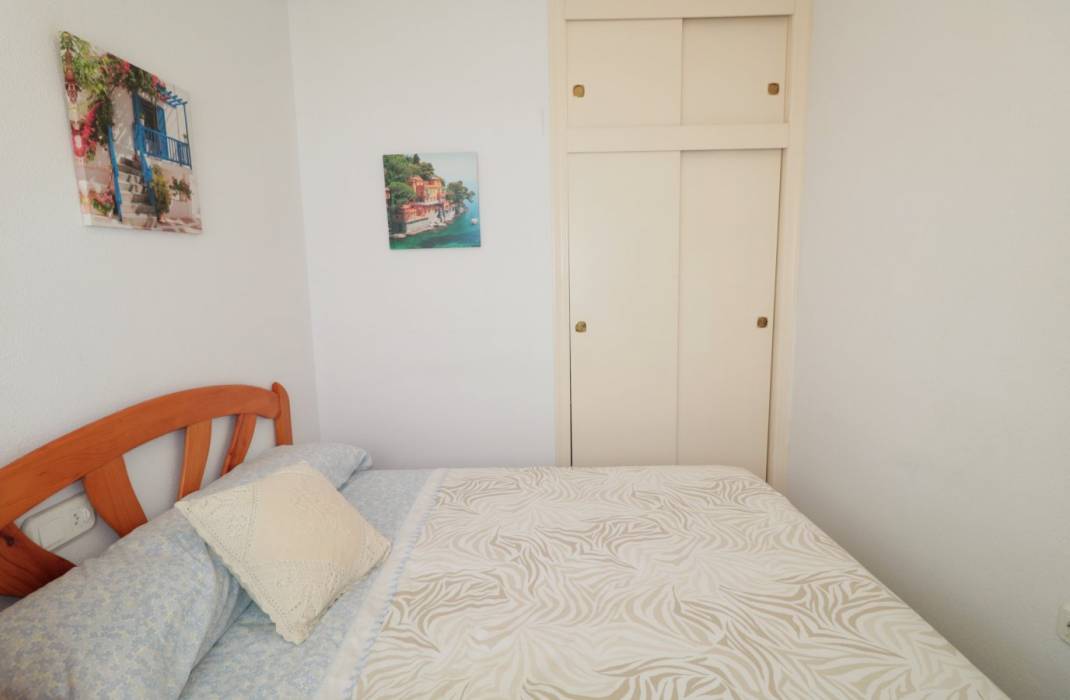 Resale - Apartment - Torrevieja - calle Beniajan n 16