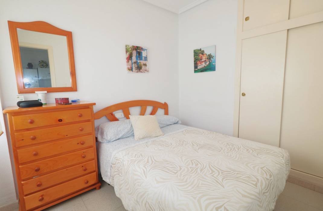 Resale - Apartment - Torrevieja - calle Beniajan n 16