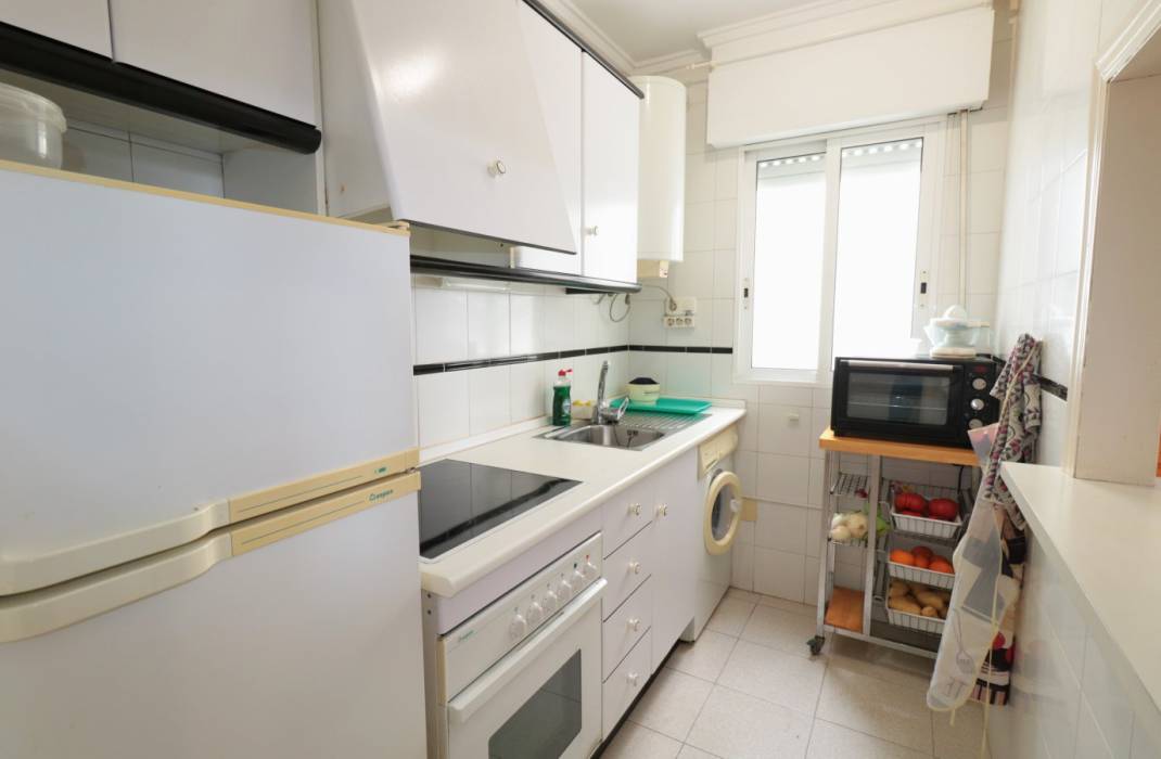 Resale - Apartment - Torrevieja - calle Beniajan n 16