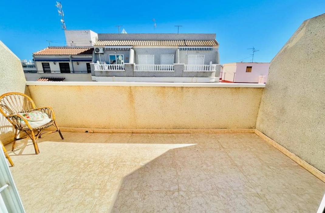 Resale - Apartment - Torrevieja - Calle Bergantin n 15