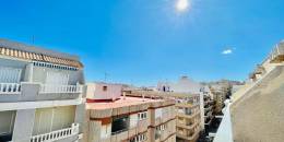 Resale - Apartment - Torrevieja - Calle Bergantin n 15