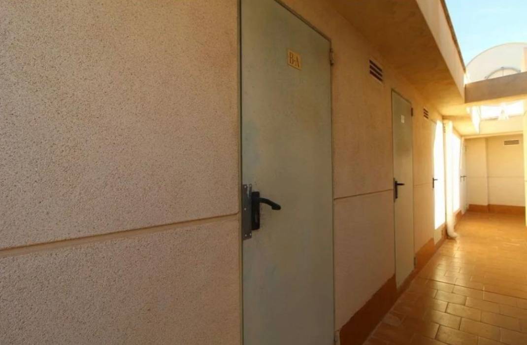 Resale - Apartment - Torrevieja - calle Concordia n 40