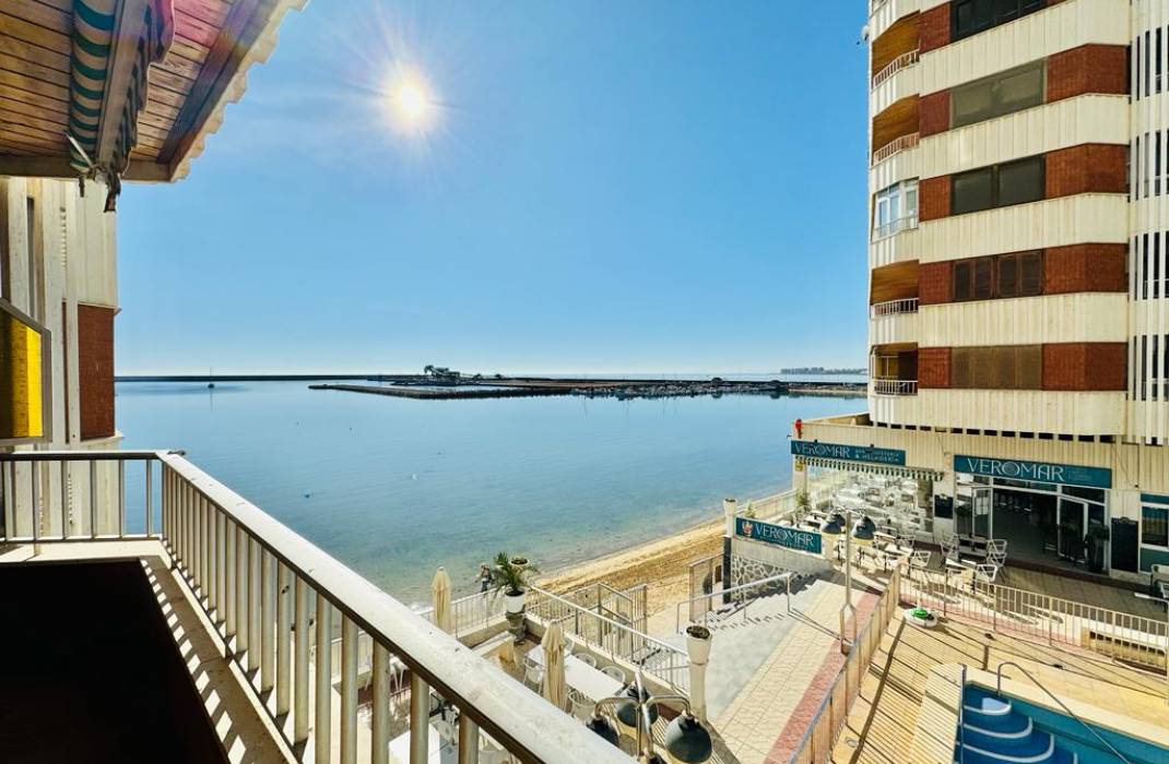 Resale - Apartment - Torrevieja - calle Gregorio Maraon n 41