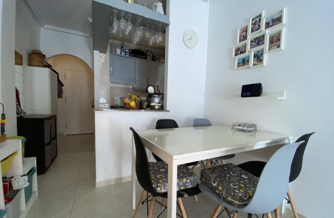 Resale - Apartment - Torrevieja - calle La Calera n 22