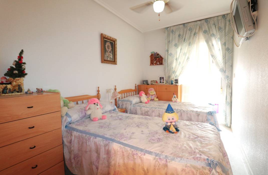 Resale - Apartment - Torrevieja - calle  Monteagudo n 19a