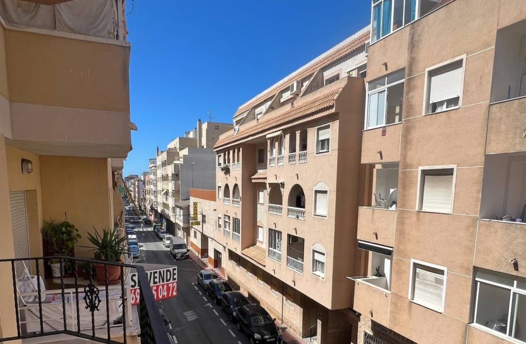 Resale - Apartment - Torrevieja - calle Rambla Juan Mateo n74