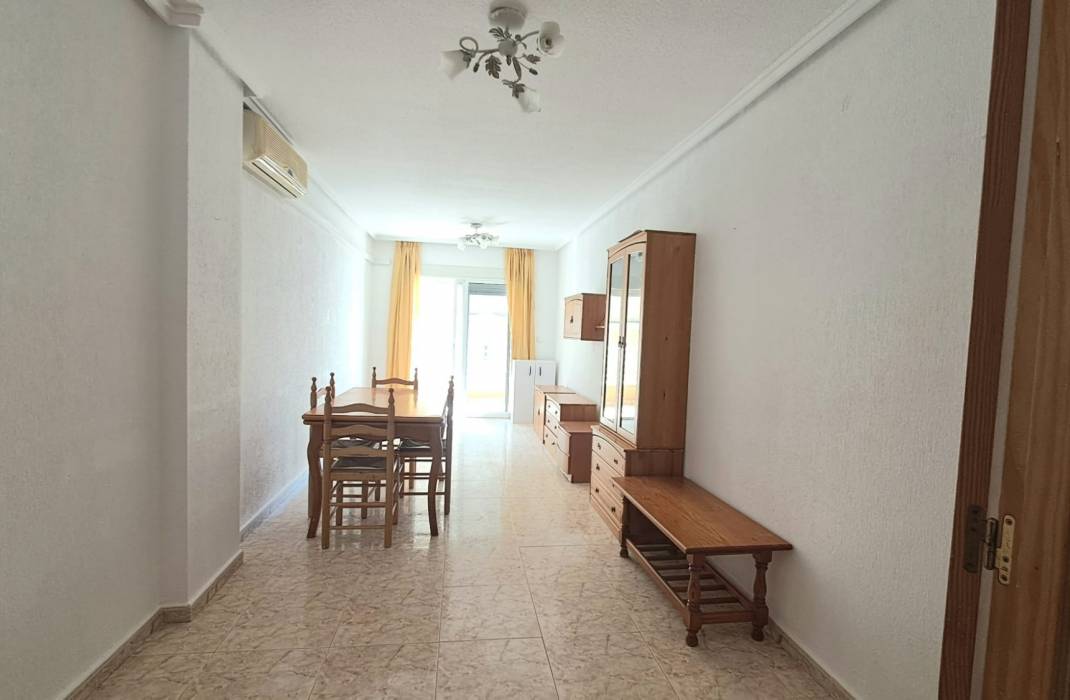 Resale - Apartment - Torrevieja - Centro