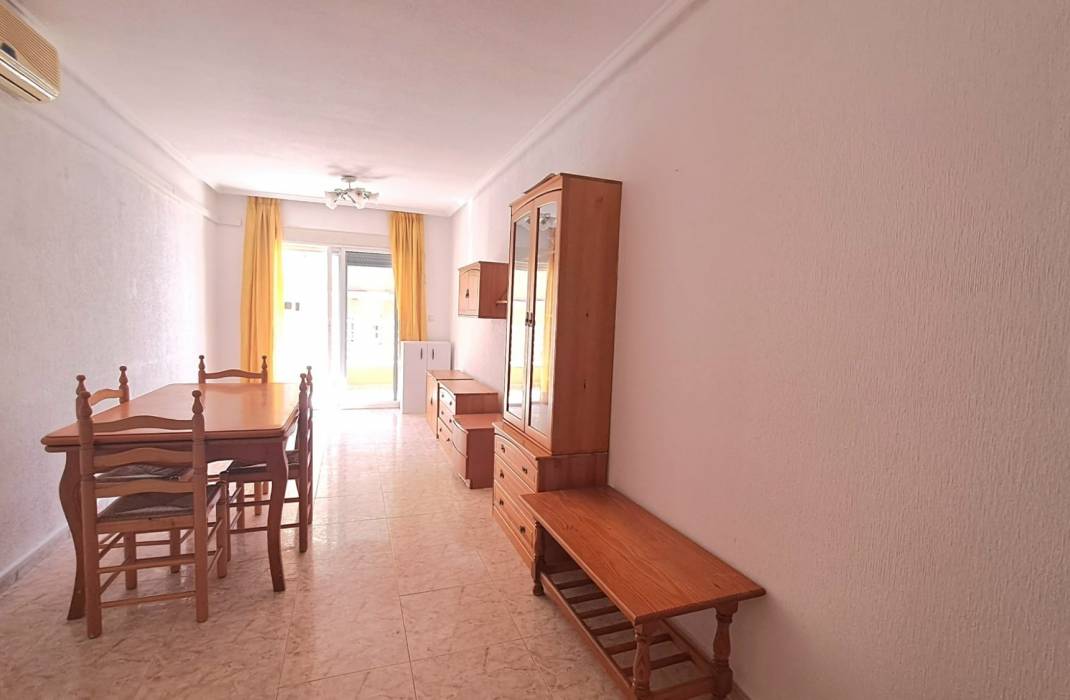 Resale - Apartment - Torrevieja - Centro