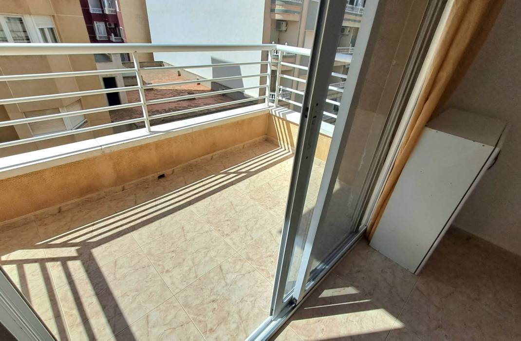 Resale - Apartment - Torrevieja - Centro