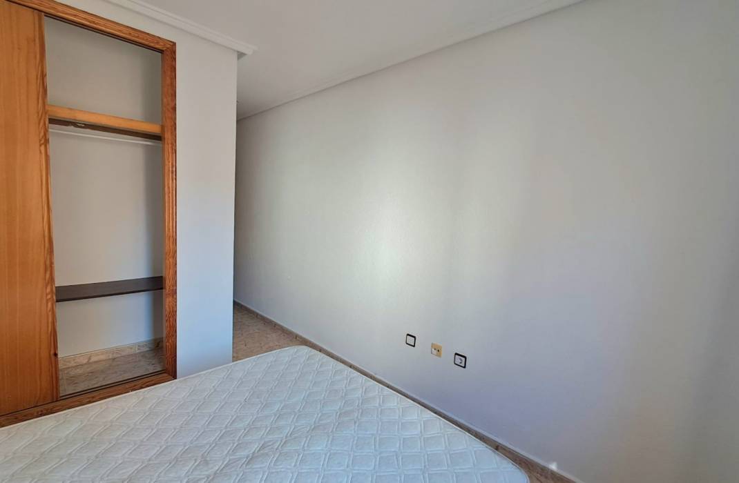 Resale - Apartment - Torrevieja - Centro