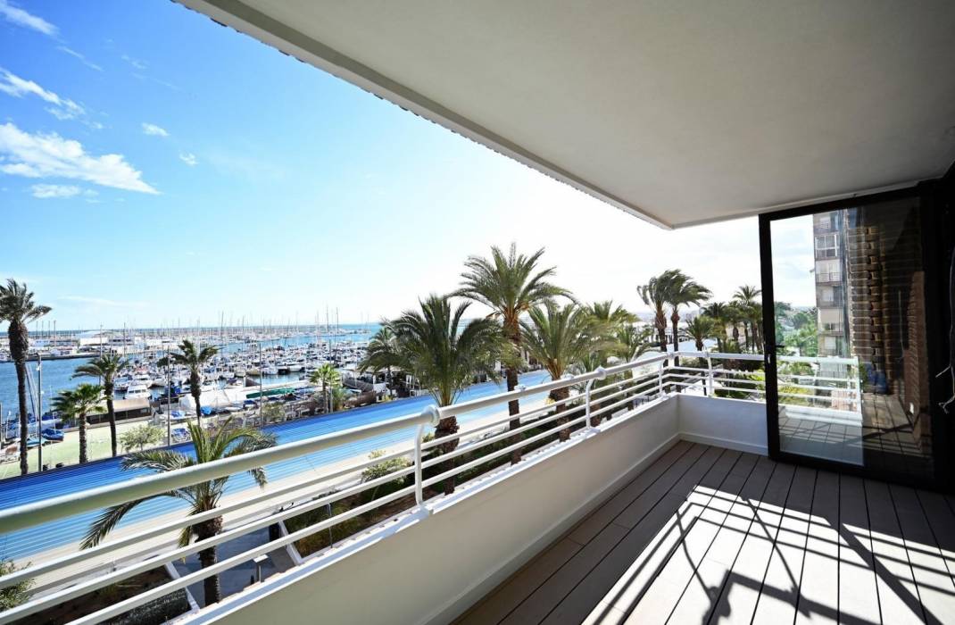 Resale - Apartment - Torrevieja - Centro