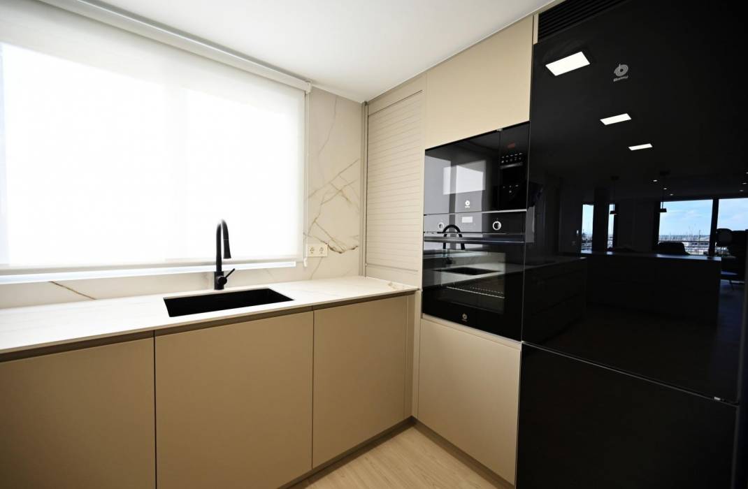 Resale - Apartment - Torrevieja - Centro