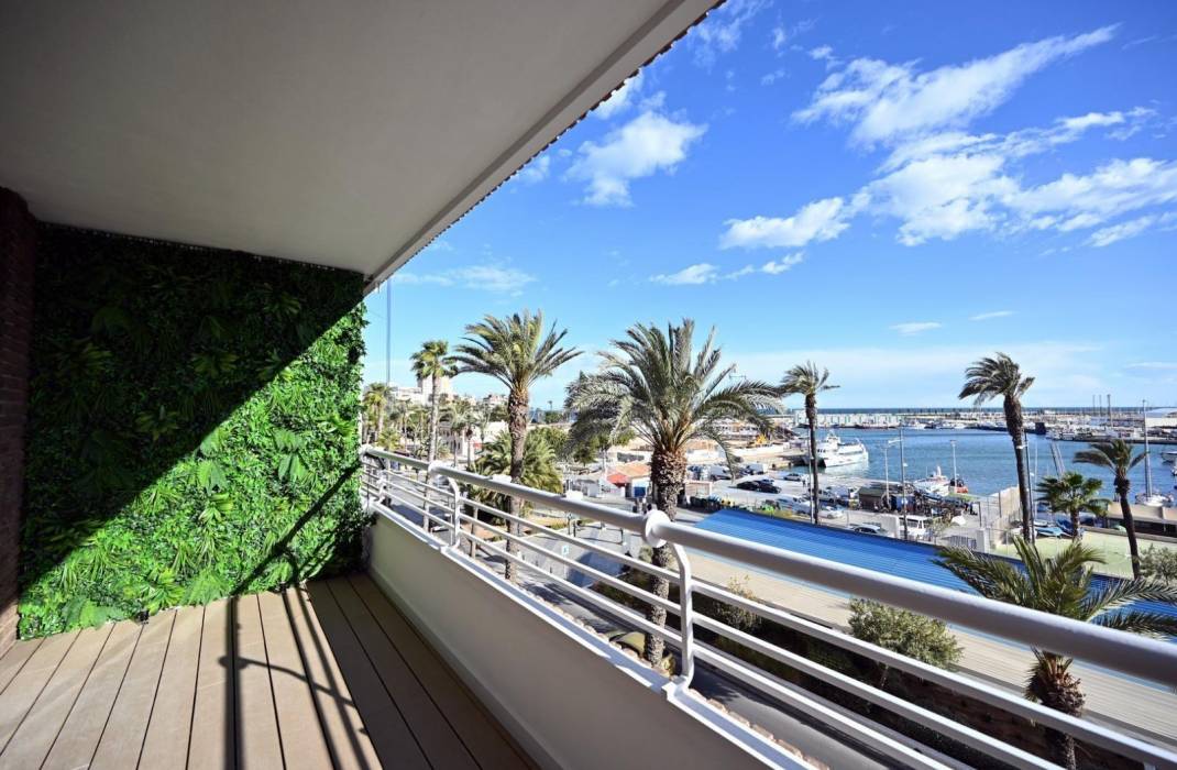 Resale - Apartment - Torrevieja - Centro