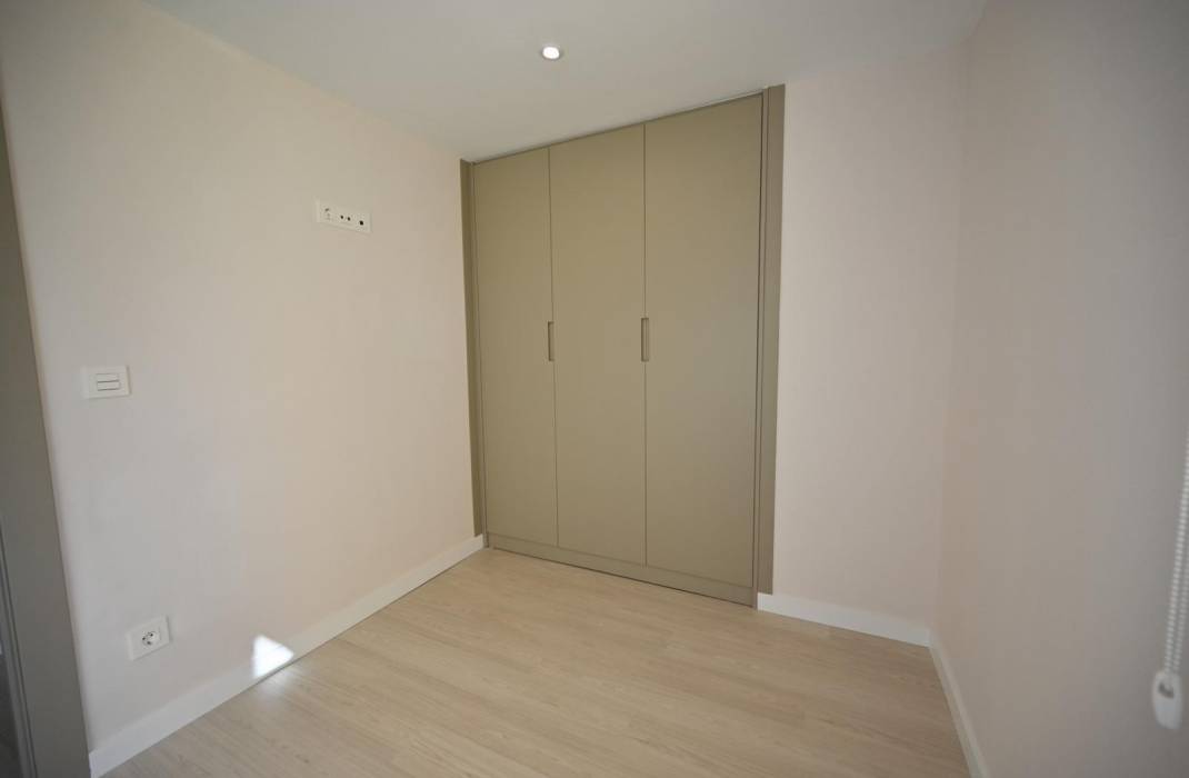 Resale - Apartment - Torrevieja - Centro