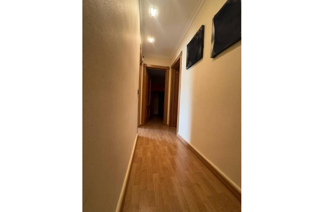 Resale - Apartment - Torrevieja - Centro