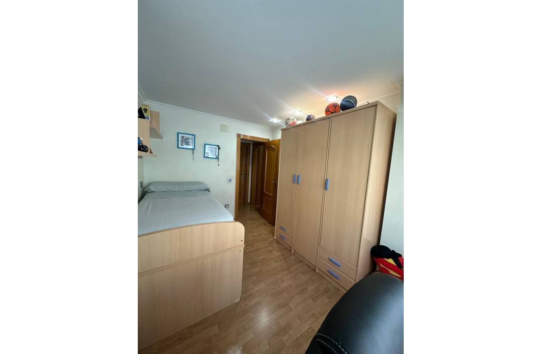 Resale - Apartment - Torrevieja - Centro