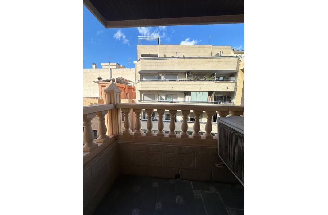 Resale - Apartment - Torrevieja - Centro