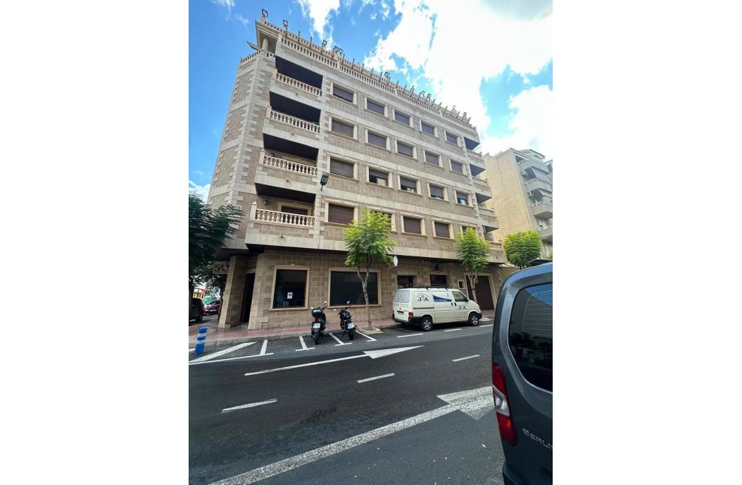 Resale - Apartment - Torrevieja - Centro