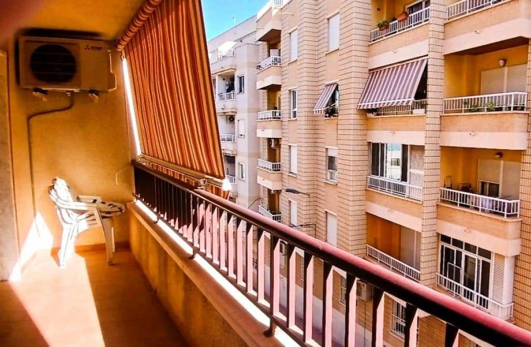 Resale - Apartment - Torrevieja - Centro