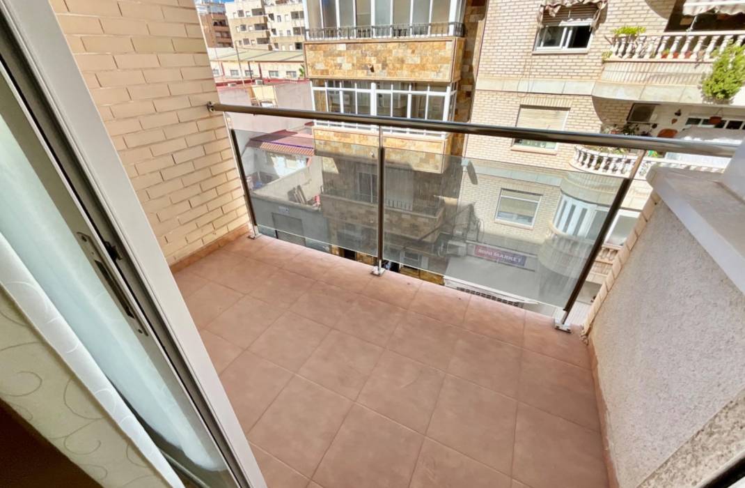 Resale - Apartment - Torrevieja - Centro