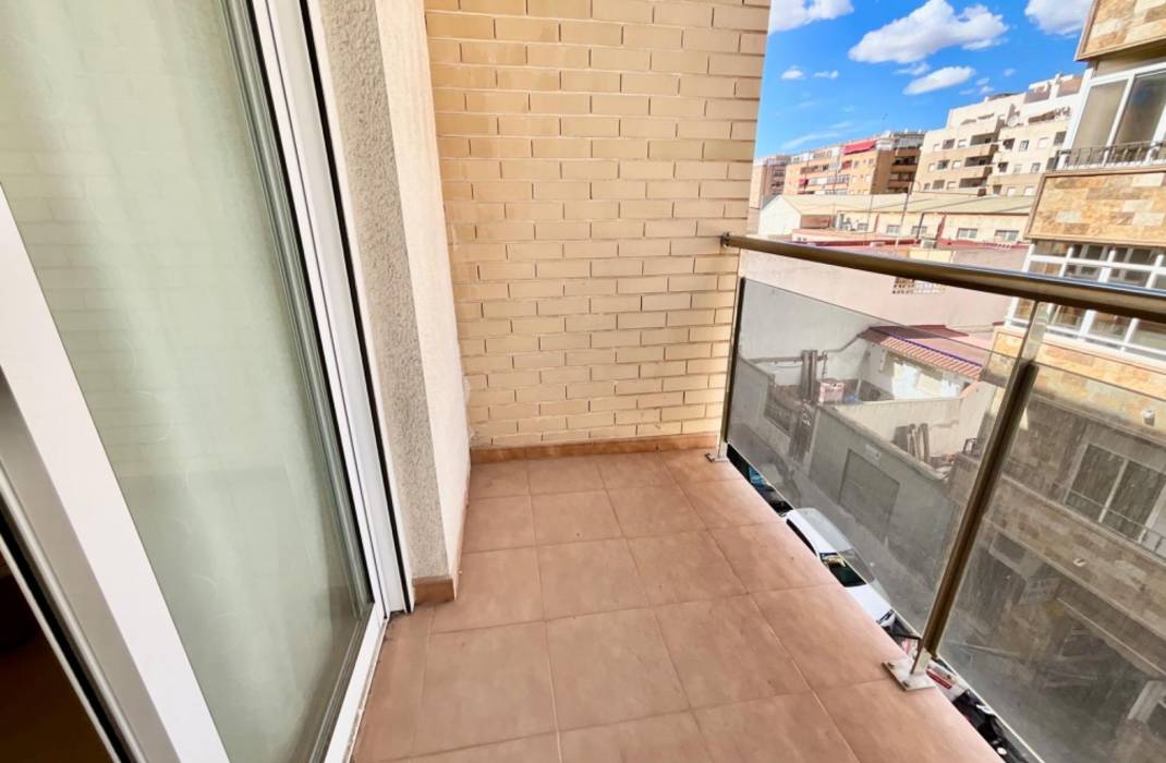 Resale - Apartment - Torrevieja - Centro