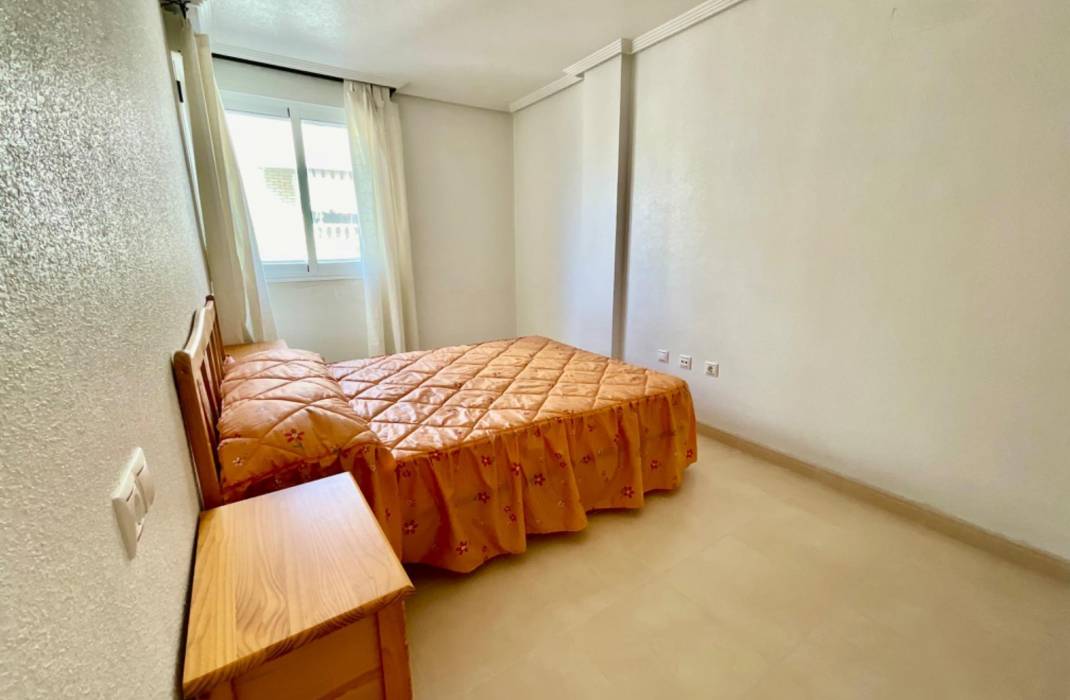 Resale - Apartment - Torrevieja - Centro