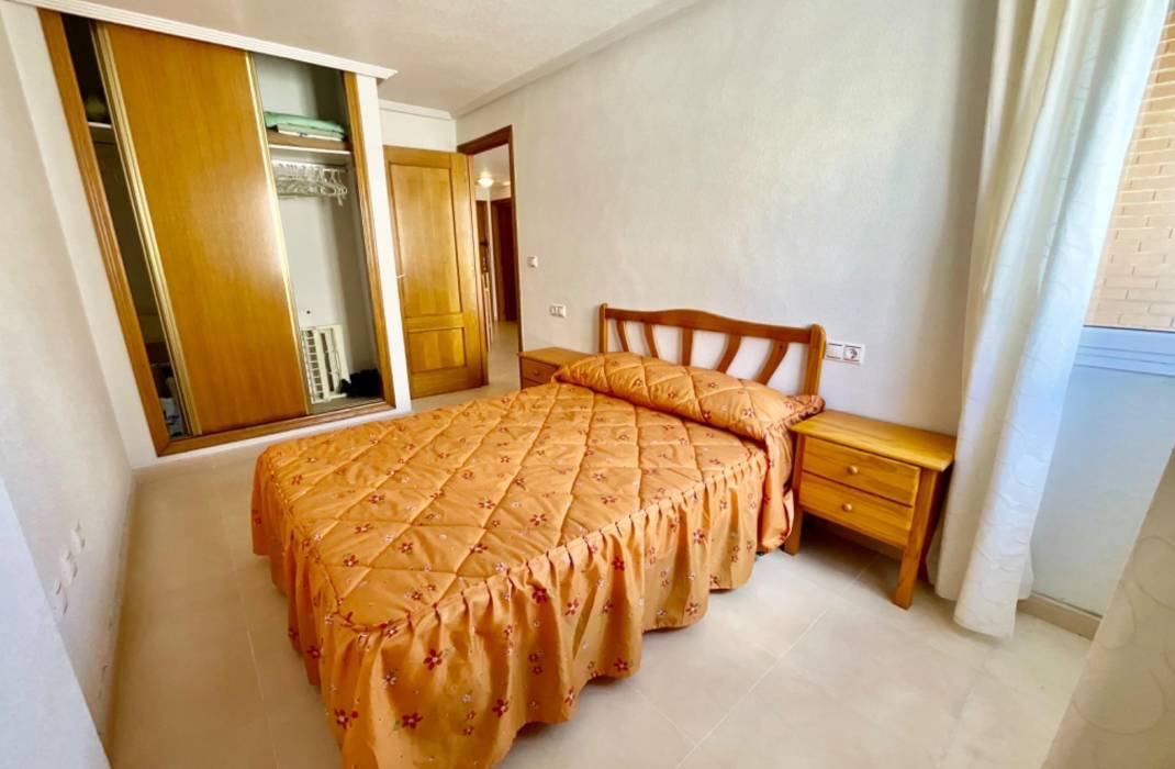 Resale - Apartment - Torrevieja - Centro