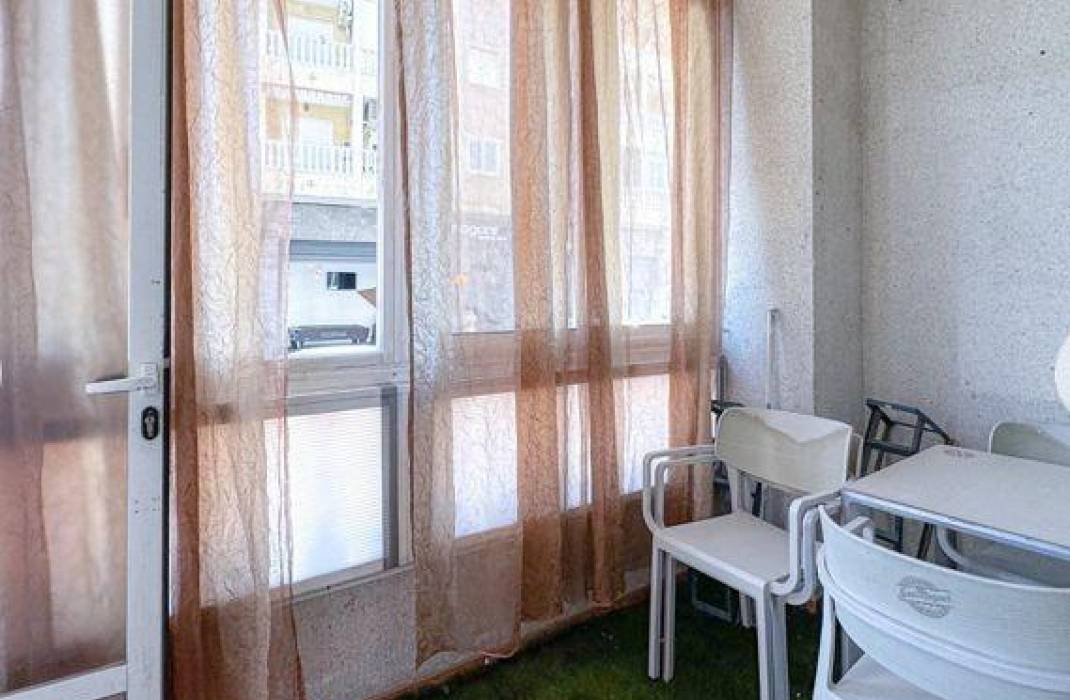 Resale - Apartment - Torrevieja - Centro