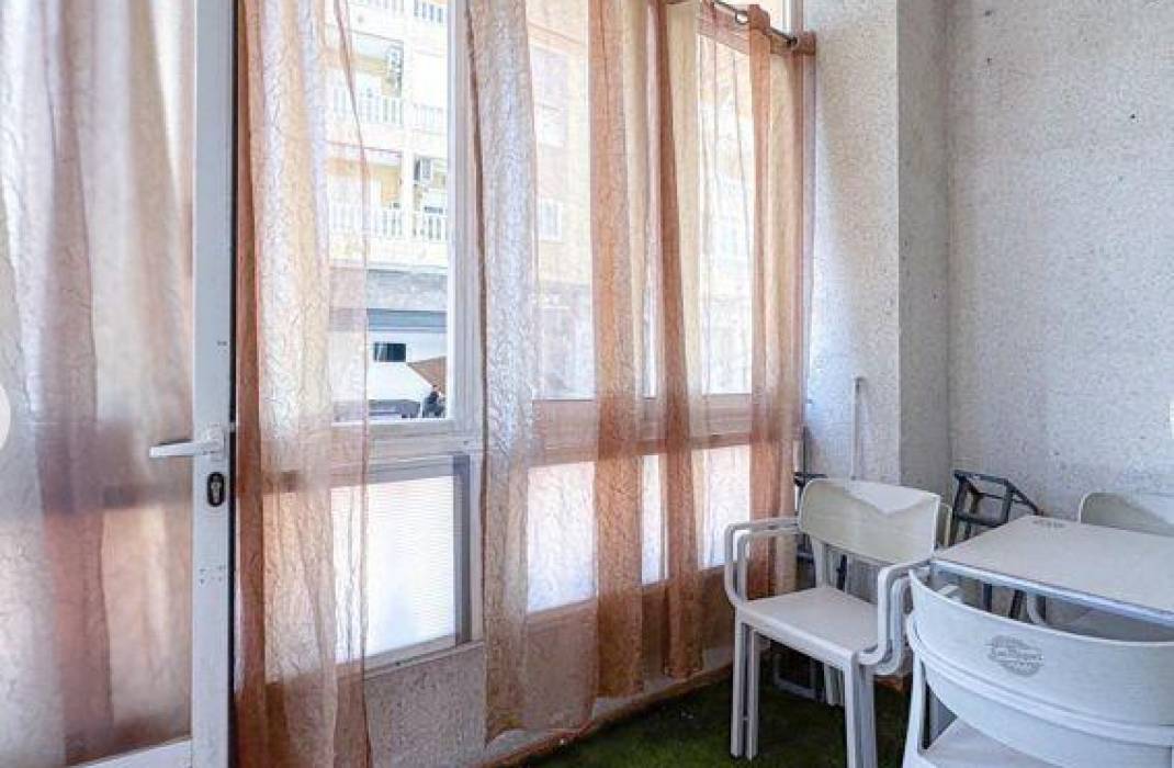 Resale - Apartment - Torrevieja - Centro